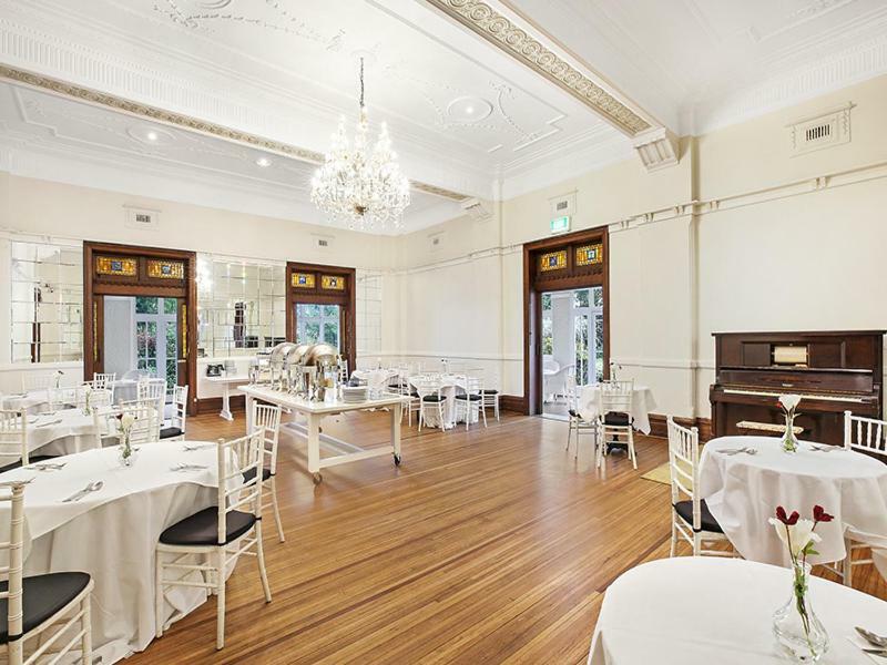 The Robertson Hotel Εξωτερικό φωτογραφία